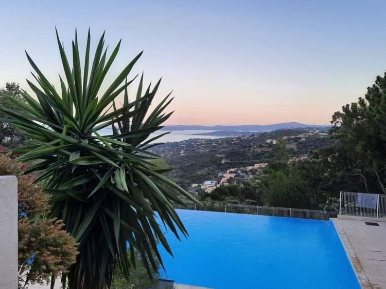 Tres Bel Appartement T3 Avec Splendide Vue Mer Les Issambres Zewnętrze zdjęcie